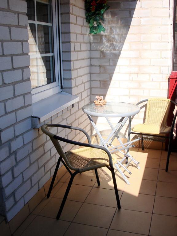 Guesthouse "Nakvyne Pas Zveja" Purvynes Street Nida Eksteriør bilde