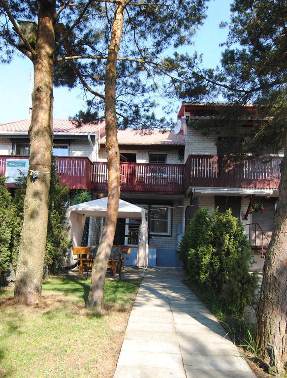 Guesthouse "Nakvyne Pas Zveja" Purvynes Street Nida Eksteriør bilde