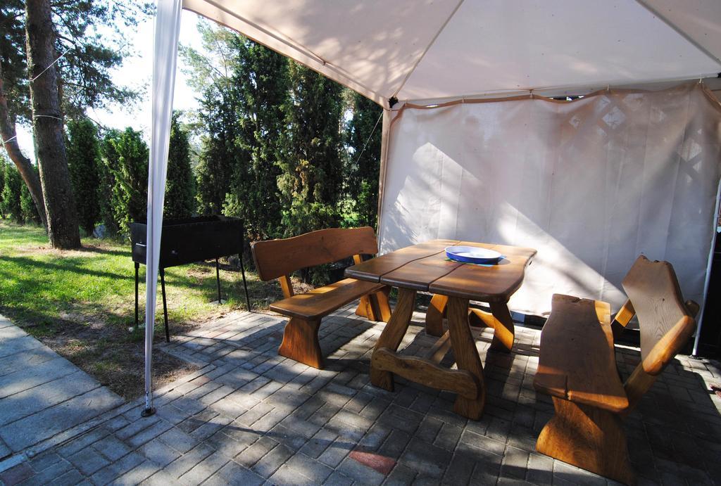 Guesthouse "Nakvyne Pas Zveja" Purvynes Street Nida Eksteriør bilde