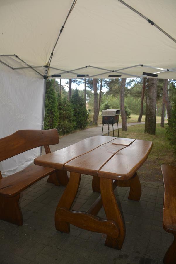 Guesthouse "Nakvyne Pas Zveja" Purvynes Street Nida Eksteriør bilde