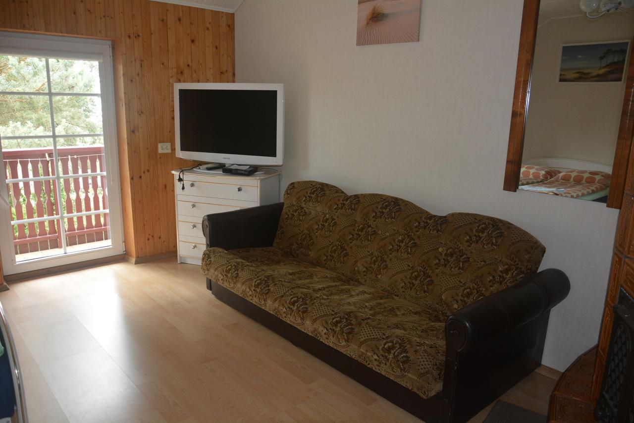 Guesthouse "Nakvyne Pas Zveja" Purvynes Street Nida Eksteriør bilde